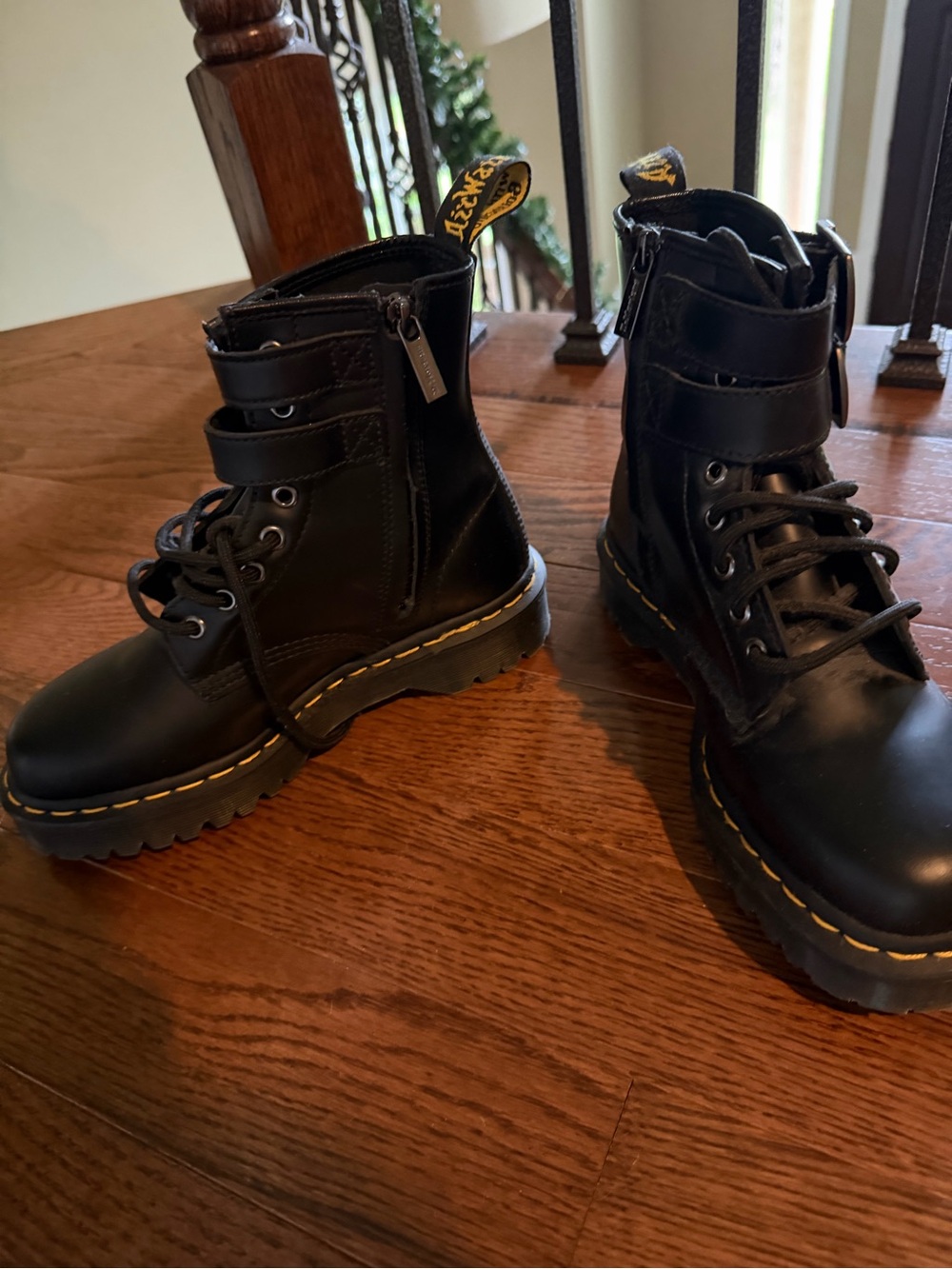 Dr. Martens Jadon Boot - Picture 6 of 8